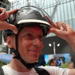 Abus HYP E : clignotants, feu stop, visière pour un casque vélo tout en un