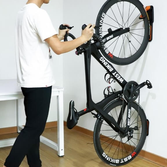 accroche-velo-563rao.jpg StrongHook™ | Support velo avec gain de place et fixation sécurisée – Image 1
