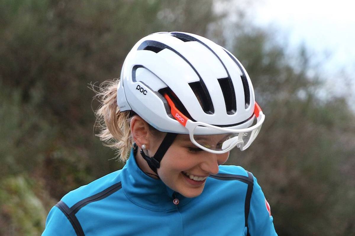casque-de-velo-de-route-571jfq.jpg Top 5 du casque vélo femme : féminité et sécurité sur la route – Image 1