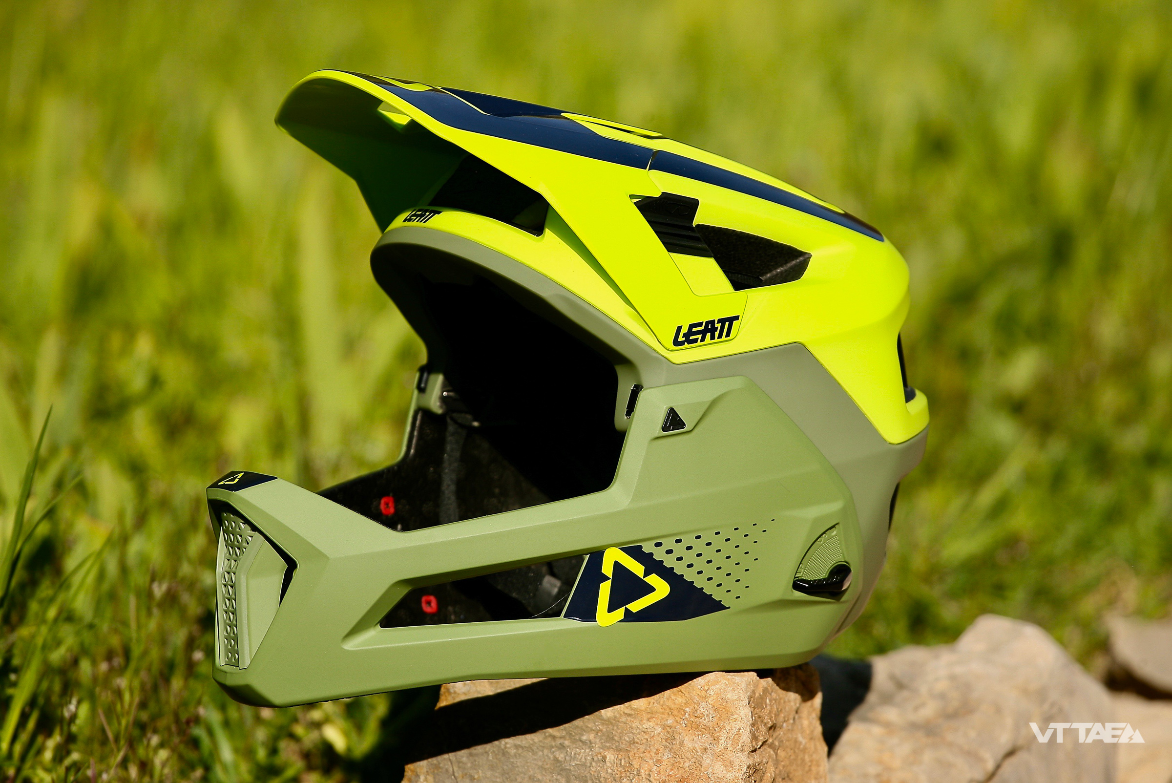 casque-enduro-vtt-319xye-1.jpg Fiche de test Le casque Leatt MTB 4.0 Enduro à l'essai | VTTAE.fr – Image 1