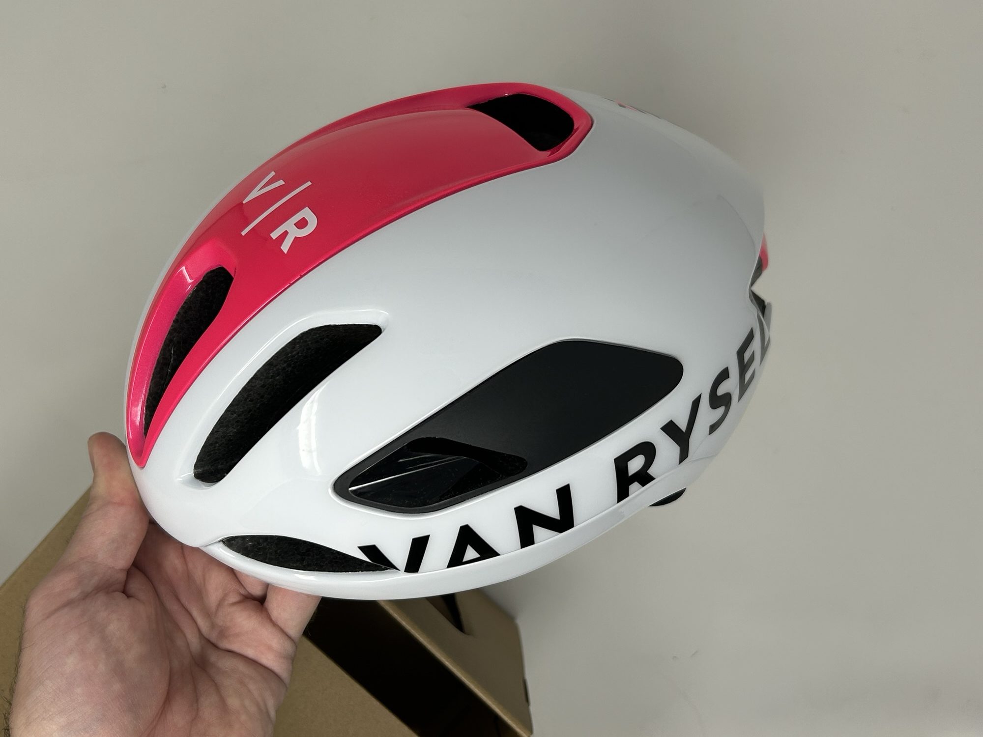 casque-van-rysel-888uqc-1.jpg Casque Van Rysel RCR F : essai et avis – Sur deux roues – Image 1
