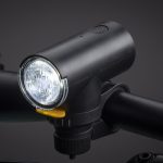 Éclairage vélo en test : Decathlon FL510 Les moins chers Velomotion
