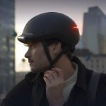 Overade Life : ce casque vélo intègre éclairage, clignotants et appel de phare !