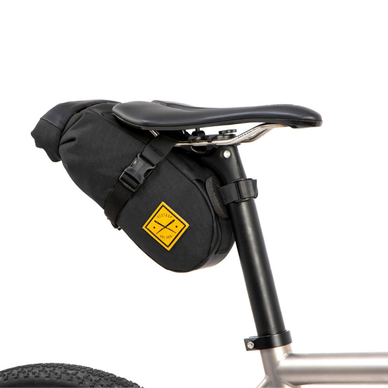 sacoche-selle-velo-515net.jpg Sacoche selle vélo bikepacking Restrap Saddle Pack (2.5L) Cyclable – Image 1