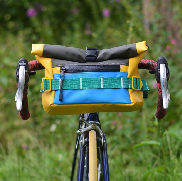 sacoche-velo-avant-685ejy-1.jpg Sacoche de guidon modulable écologique Le Rouquin qui roule – Image 1