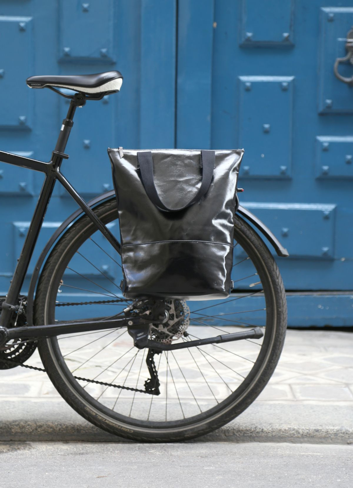 sacoches-velo-porte-bagage-240pmq-1.jpg Sac à main porte bagages Dahlia Monroe | JE SUIS À VÉLO – Image 1